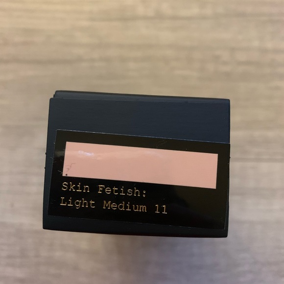 Pat McGrath foundation - Picture 3 of 3